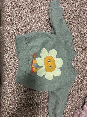 Tiny cottons girls Gray Sweatshirt with Cheerful Daisy Graphic 4t